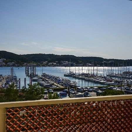Apartmani Jasmina Supetarska Draga Exterior foto