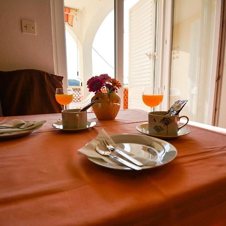 Apartmani Jasmina Supetarska Draga Exterior foto