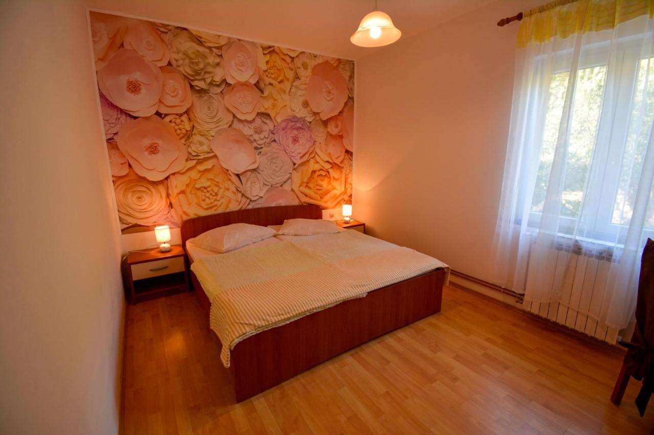 Apartmani Jasmina Supetarska Draga Exterior foto